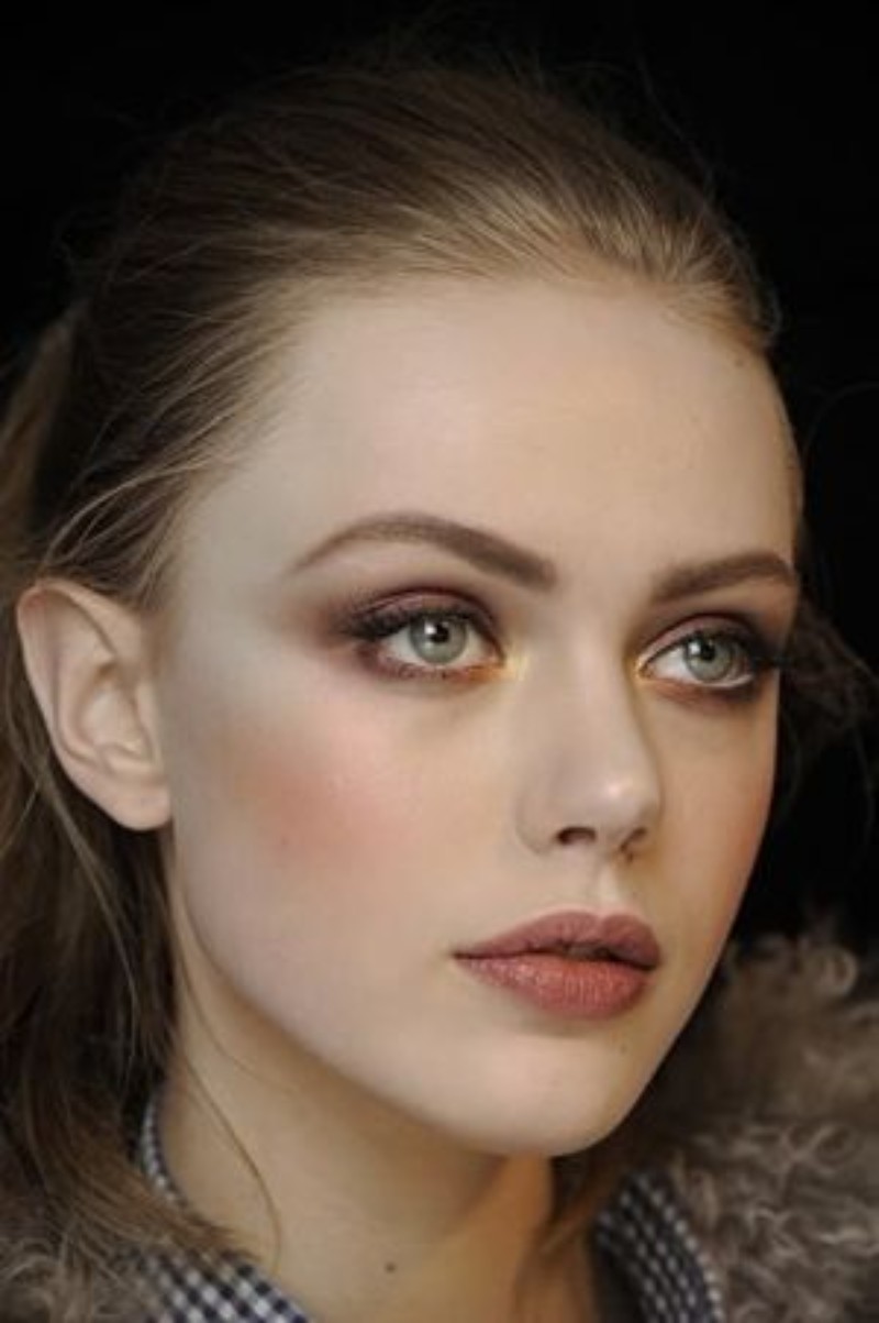 Working Woman Make Up