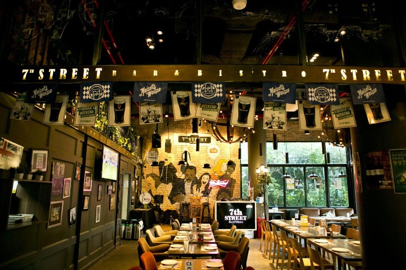 ที่ Hang Out