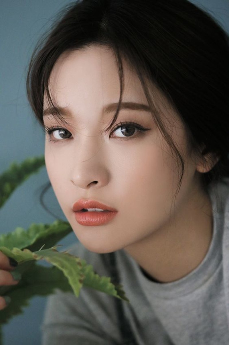 Basic eye look