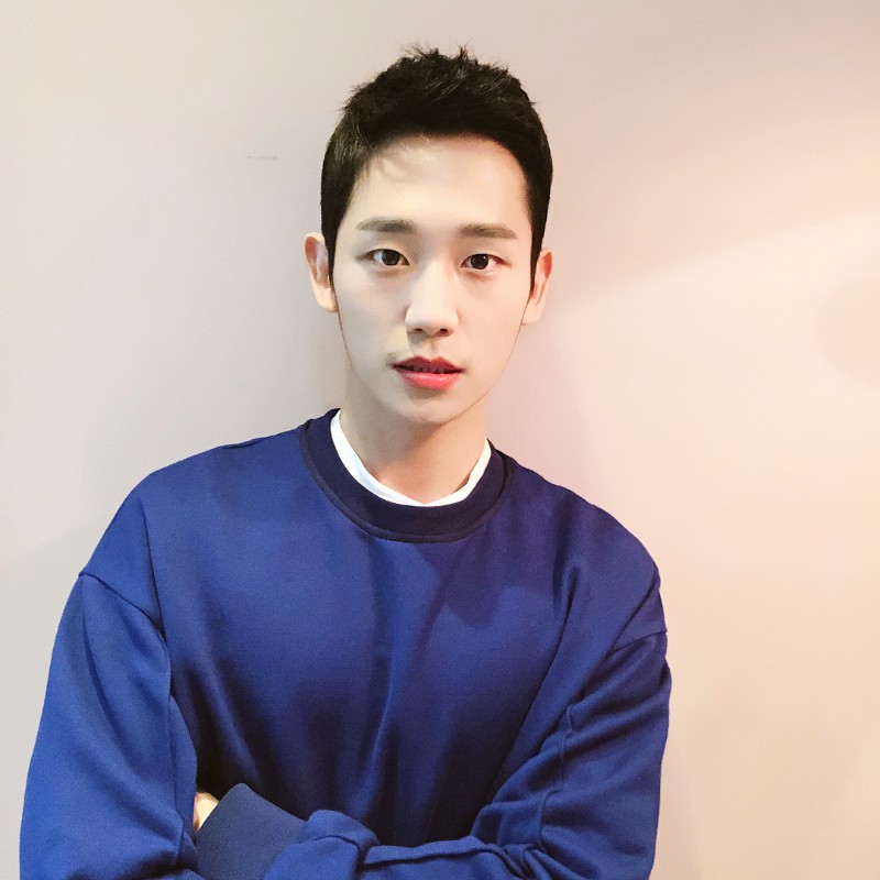 6 หนุ่มแต่งตัวลุคคลีน